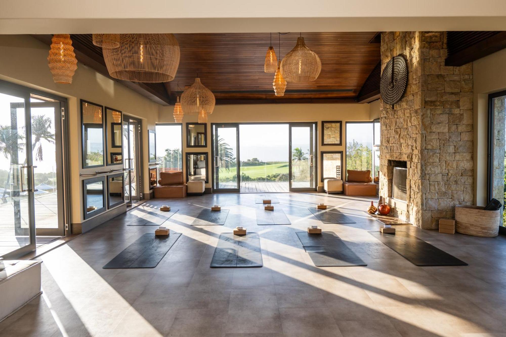 Pezula Nature Retreat Knysna Exteriör bild The Yoga Studio at The Farm at Glenview
